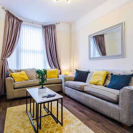 Finchley House Lovely House In Anfield, 2 Minutes Walk From The Stadium, Parking And Wifi Villa Liverpool Exteriör bild