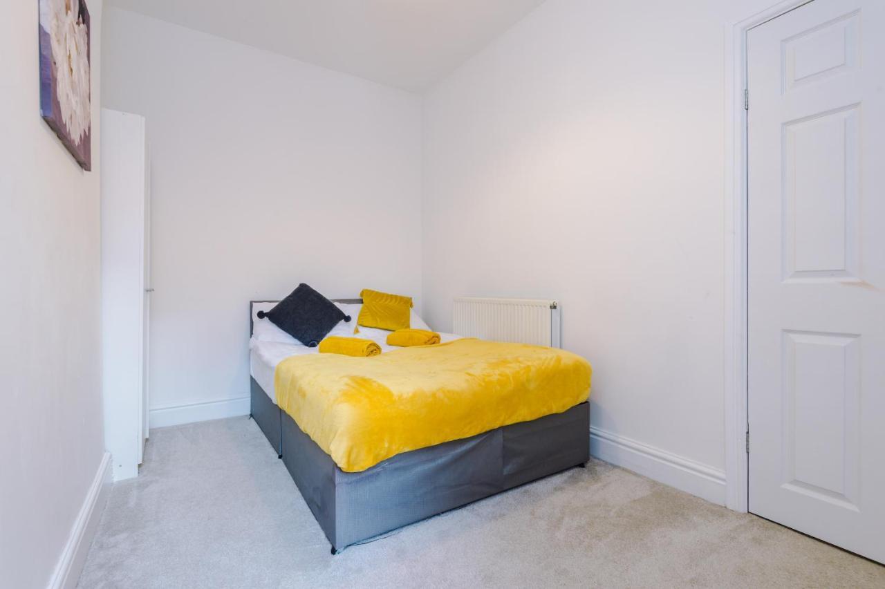 Finchley House Lovely House In Anfield, 2 Minutes Walk From The Stadium, Parking And Wifi Villa Liverpool Exteriör bild